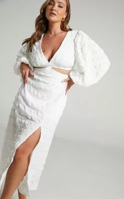 Showpo Tabatha Puff Sleeve Cut Out Midi Dress In White Check -Showpo Shop 2.Tabatha Dress in White 2528SD21020068042529 8