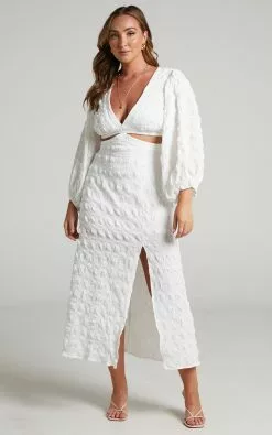 Showpo Tabatha Puff Sleeve Cut Out Midi Dress In White Check -Showpo Shop 4.Tabatha Dress in White 2528SD21020068042529