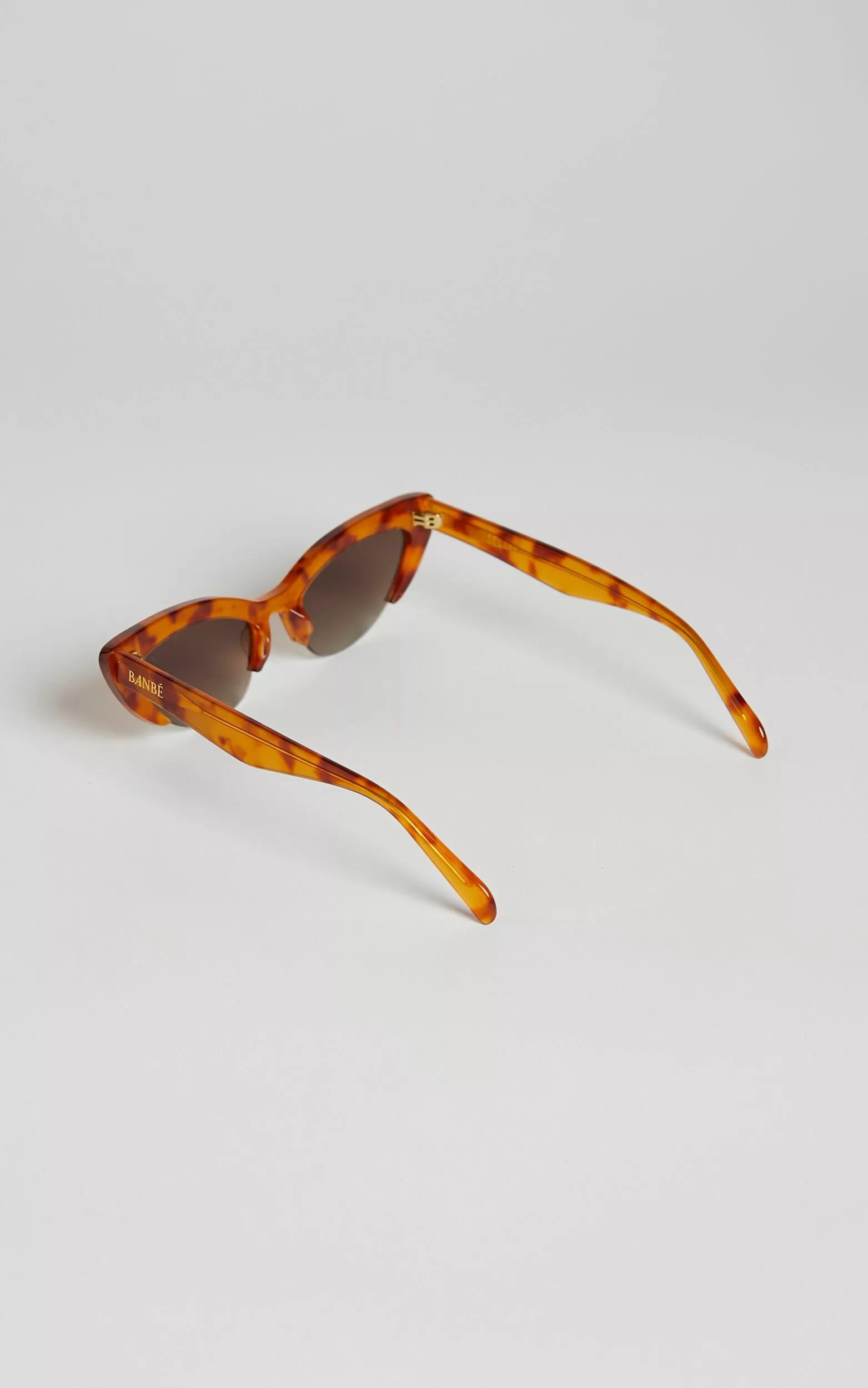 BANBÉ EYEWEAR Banbe Eyewear - The Ambrosio Sunglasses In Ivory/Maple Tort-Cocoa - Image 6