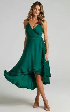 Showpo Between Fantasy Midi Dress In Emerald Satin