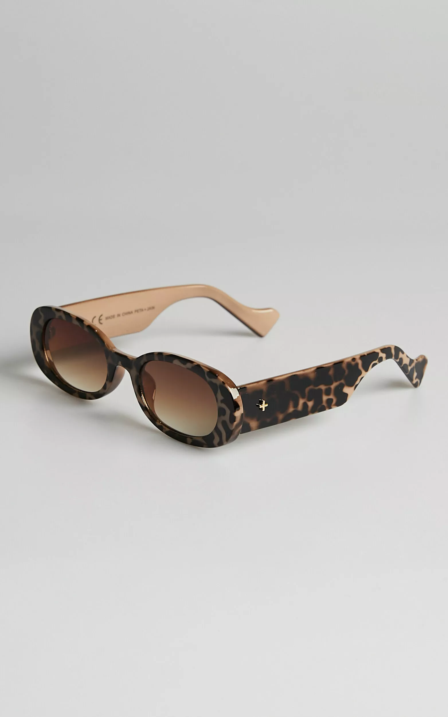 Peta And Jain - Jones Sunglasses In Tortoiseshell - Image 4