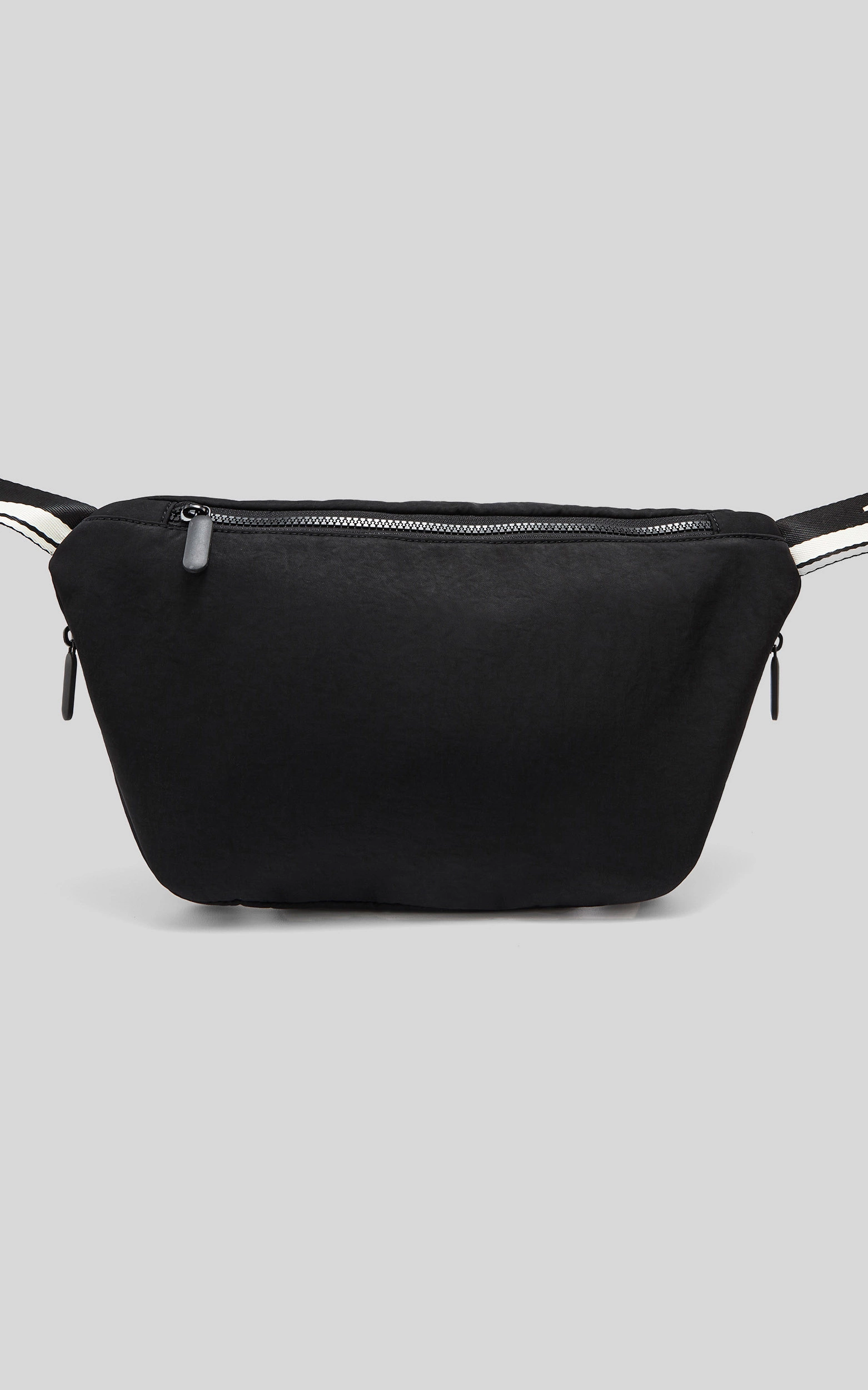 Nakedvice - The Magda Bag In Black 5 Nakedvice - The Magda Bag In Black - Image 3