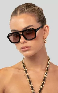 Showpo Shop 28 BANBÉ EYEWEAR BANBE EYEWEAR - THE MOSS In Black-Cocoa